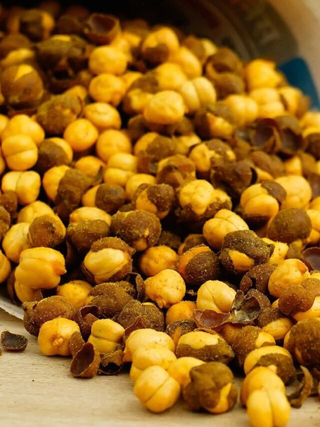 "Boost Your Weight Naturally with Dates and Roasted Chickpeas!"